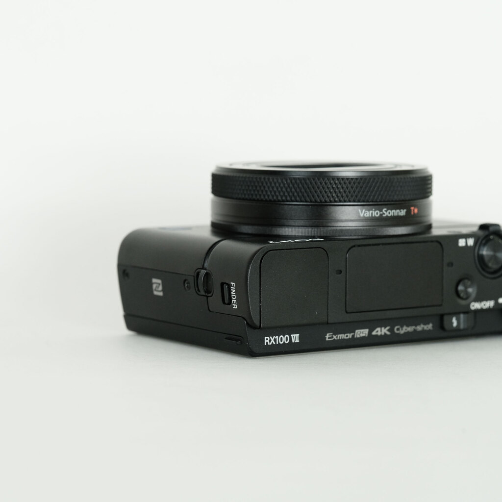 SONY Cyber-shot DSC-RX100M7G シューティンググリップキット