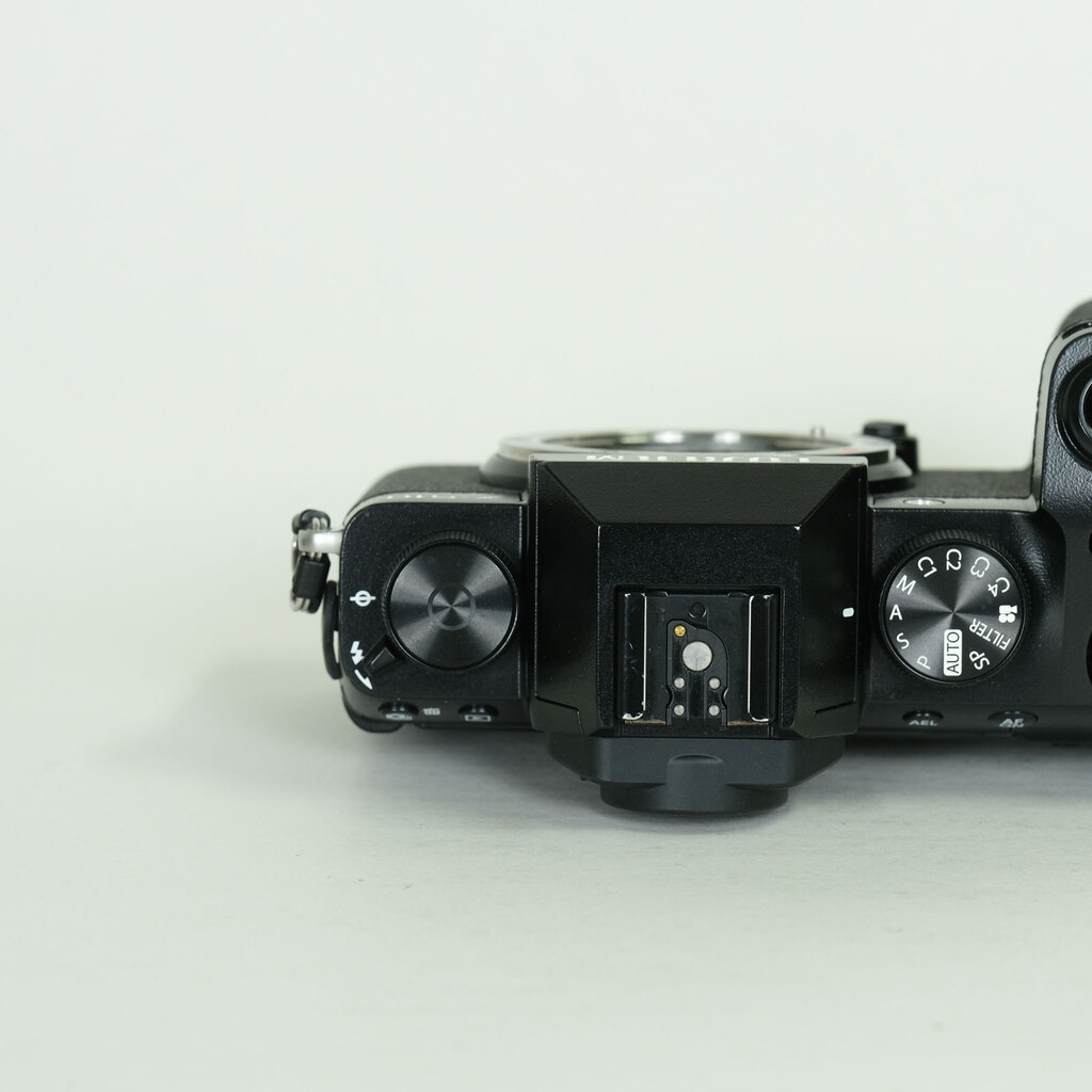 FUJIFILM X-S10