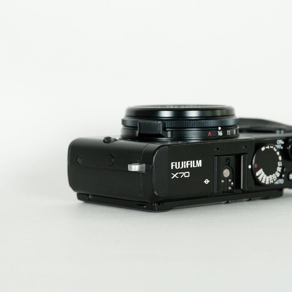 FUJIFILM X70 ブラック
