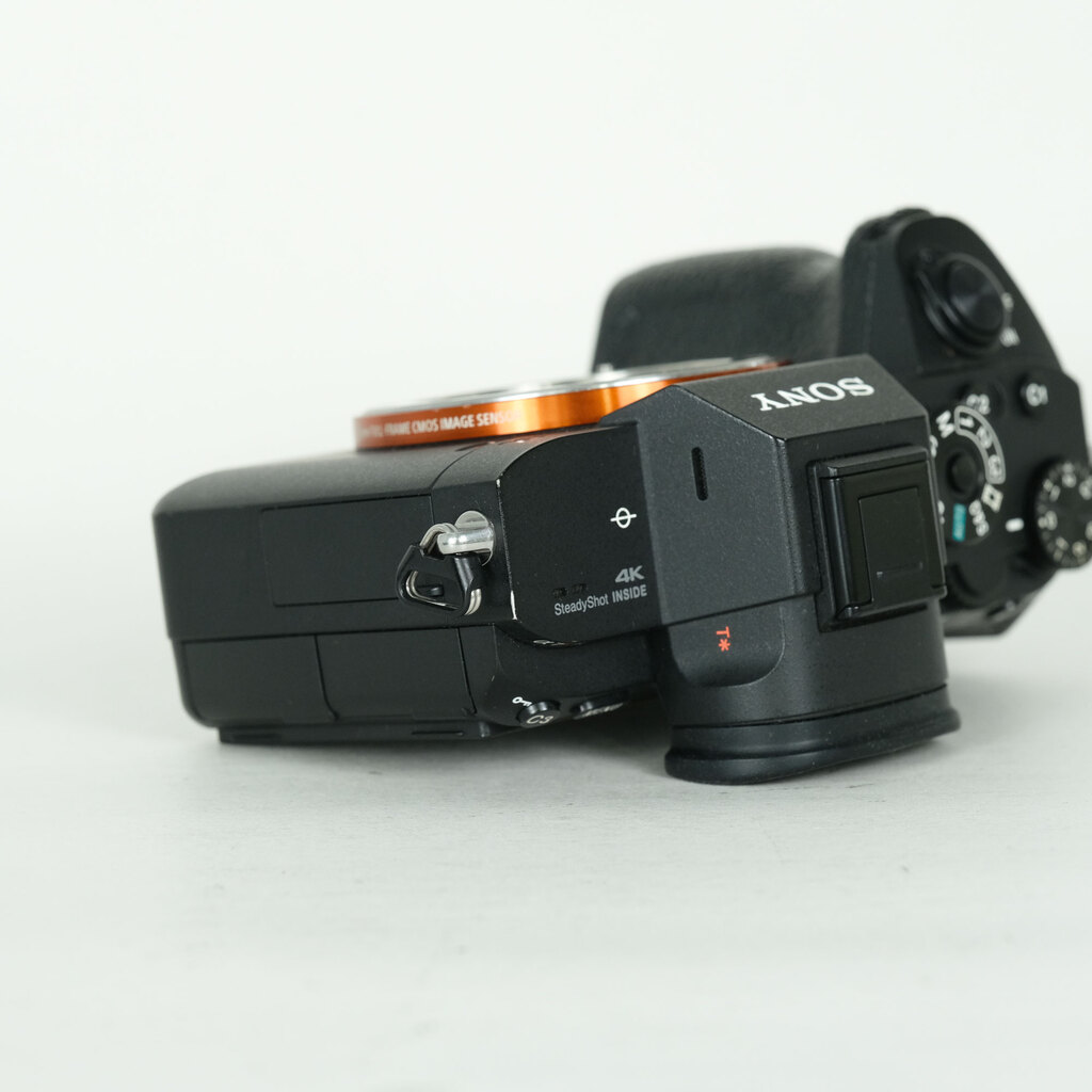 SONY α7R III（ILCE-7RM3）の出品 | ONE SCENE（ワンシーン）