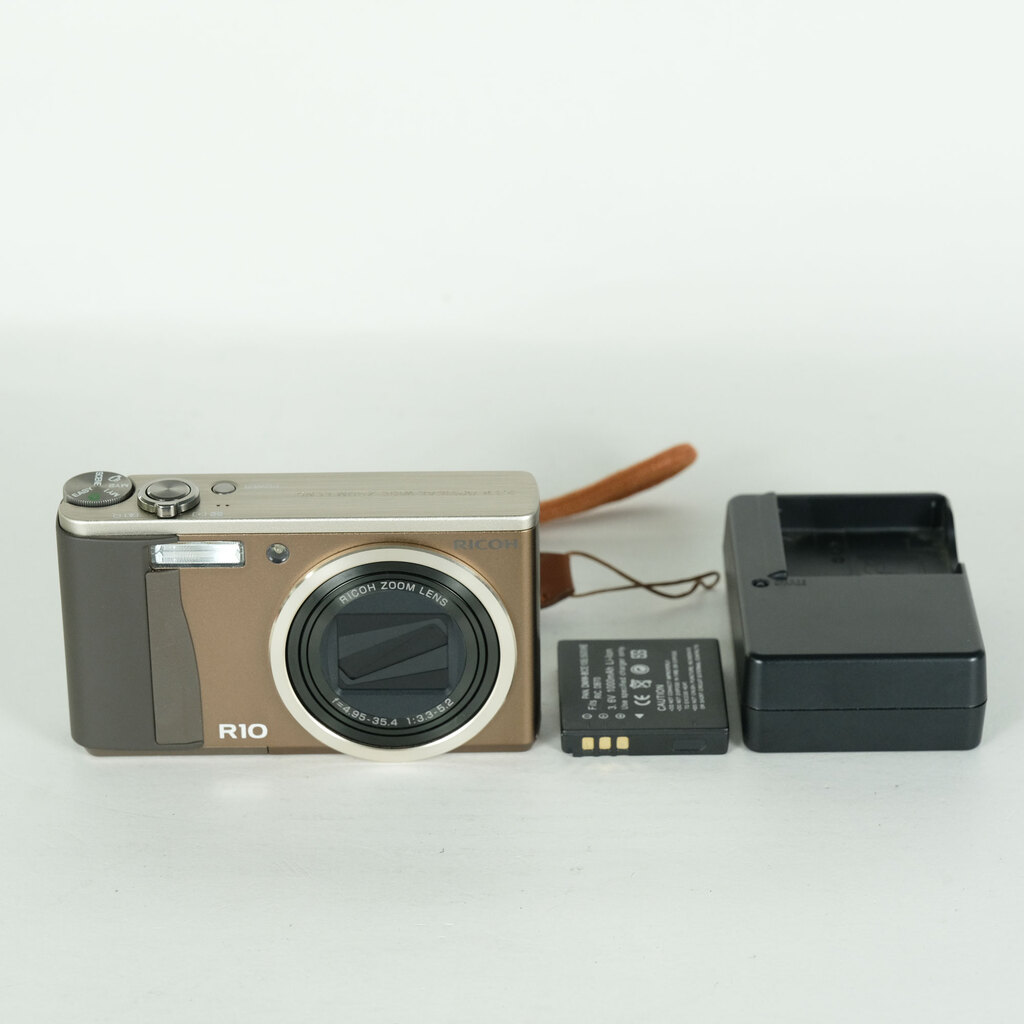 RICOH R10 �u���E�� R10 �u���E��