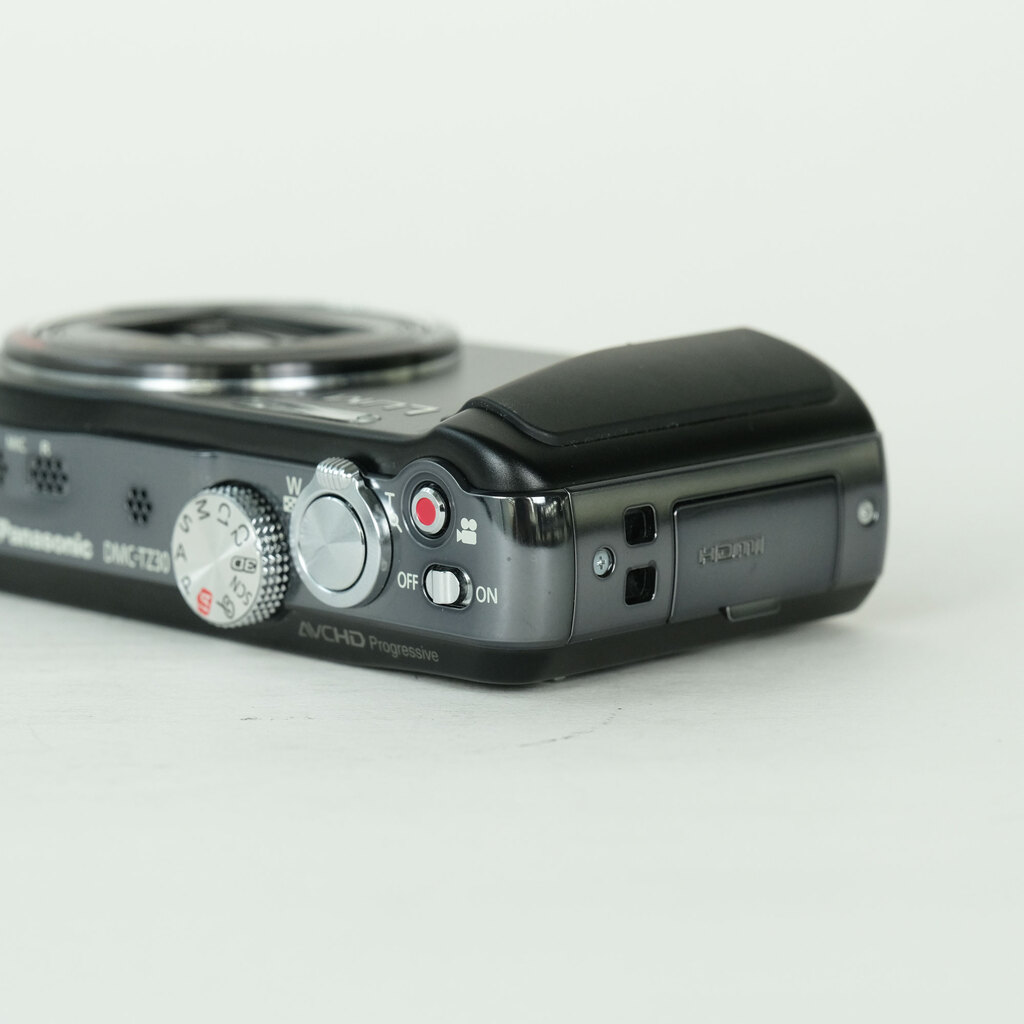 Panasonic LUMIX DMC-TZ30 ブラックの出品 | ONE SCENE（ワンシーン）