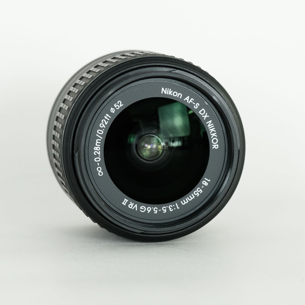 Nikon AF-S DX NIKKOR 18-55mm f3.5-5.6G VR II