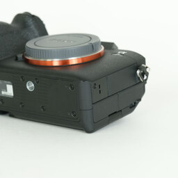 SONY α7 IV(ILCE-7M4) SONY α7 IV(ILCE-7M4)