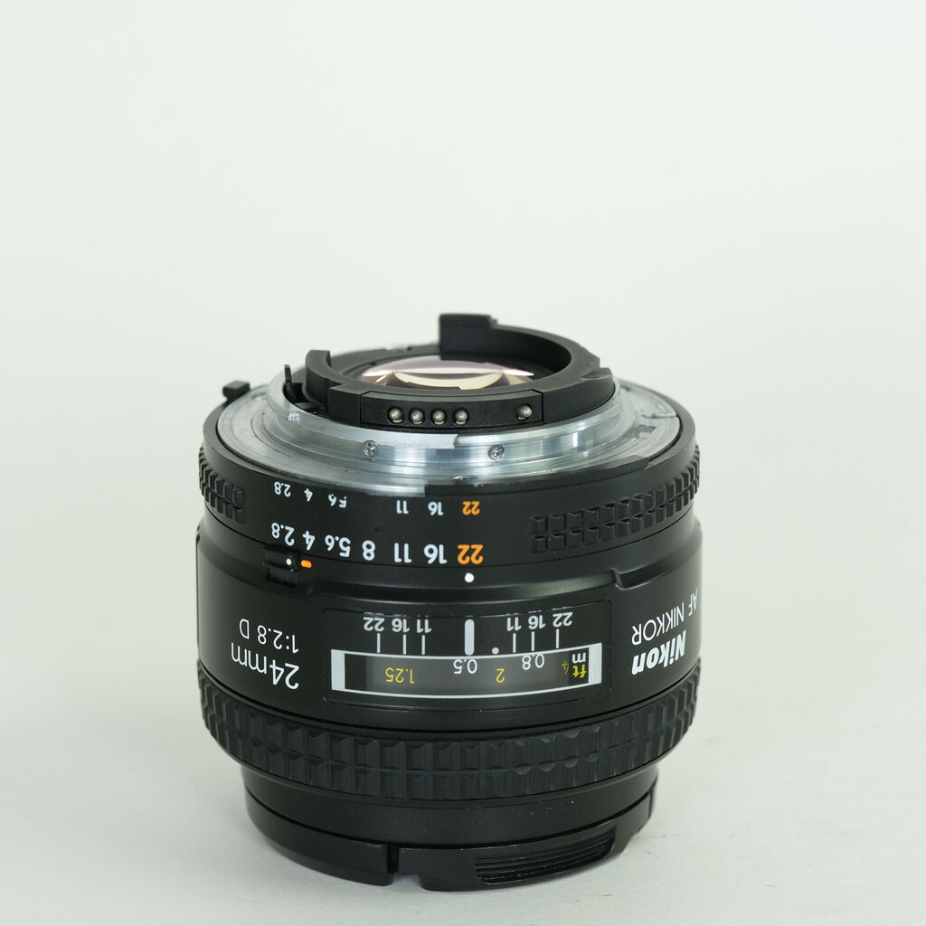Nikon Ai AF Nikkor 24mm F2.8D