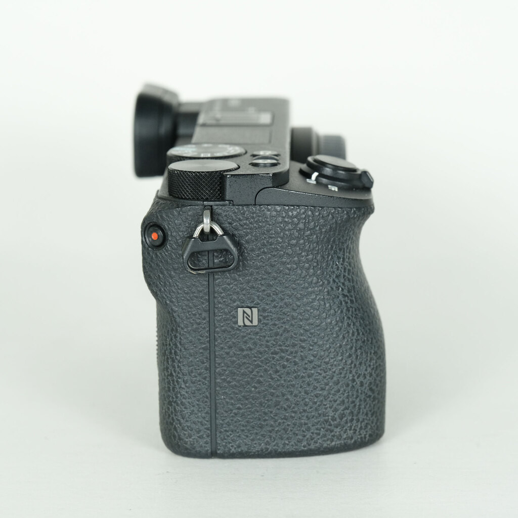 SONY α6500（ILCE-6500）の出品 | ONE SCENE（ワンシーン）