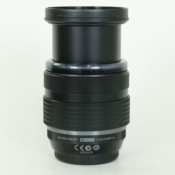 OLYMPUS M.ZUIKO DIGITAL ED 12-40mm F2.8 PRO OLYMPUS M.ZUIKO DIGITAL ED 12-40mm F2.8 PRO