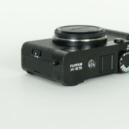 FUJIFILM X-E5