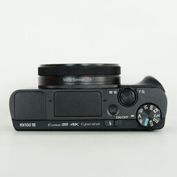 SONY Cyber-shot DSC-RX100M7G シューティンググリップキット