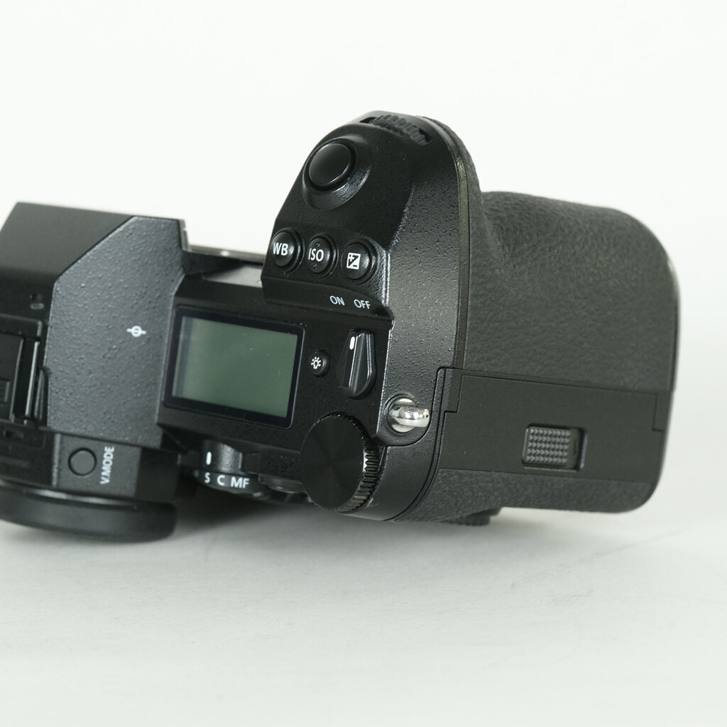 Panasonic LUMIX DC-S1 Panasonic LUMIX DC-S1