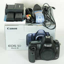 Canon EOS 5D Mark III Canon EOS 5D Mark III
