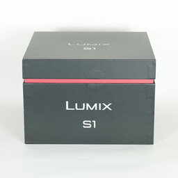 Panasonic LUMIX DC-S1