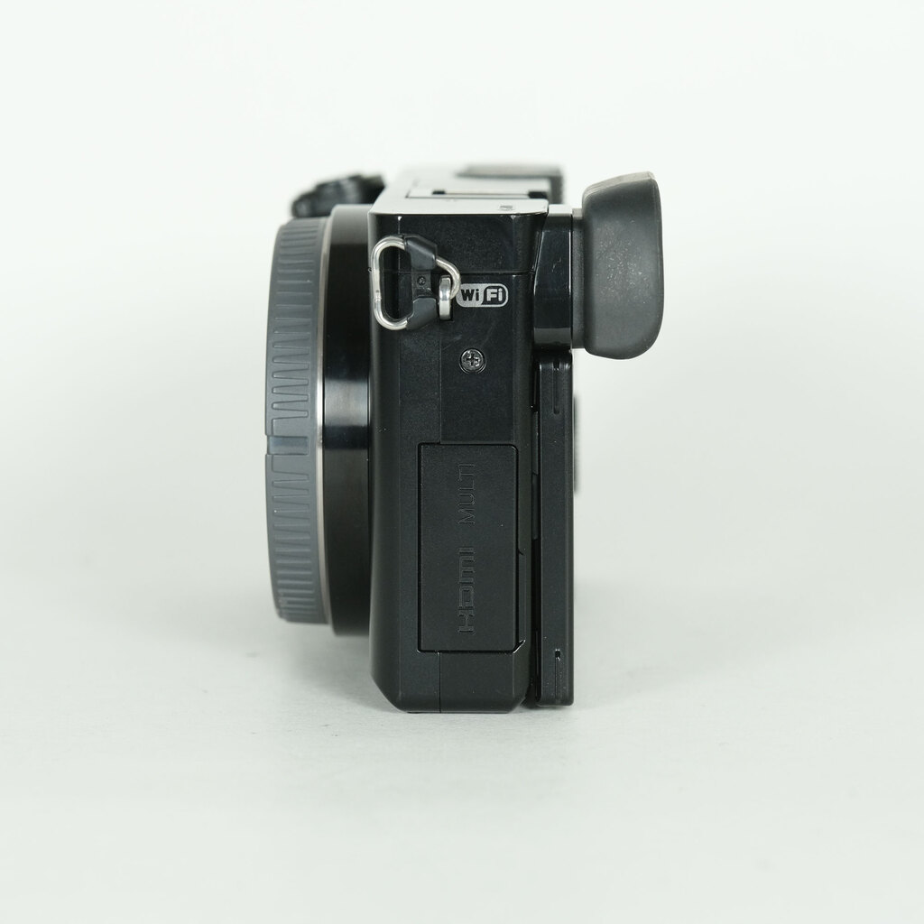 SONY α6000(ILCE-6000) SONY α6000(ILCE-6000)