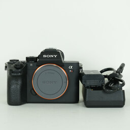 SONY α7R III(ILCE-7RM3) SONY α7R III(ILCE-7RM3)