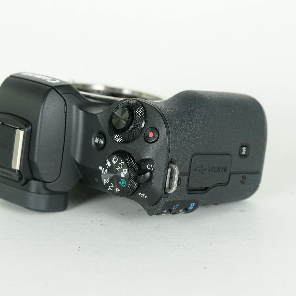 Canon EOS Kiss M