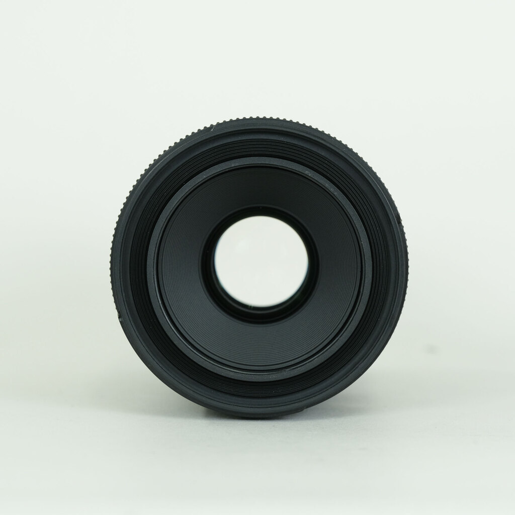 SIGMA 70mm F2.8 DG MACRO｜Art [ソニーE用]