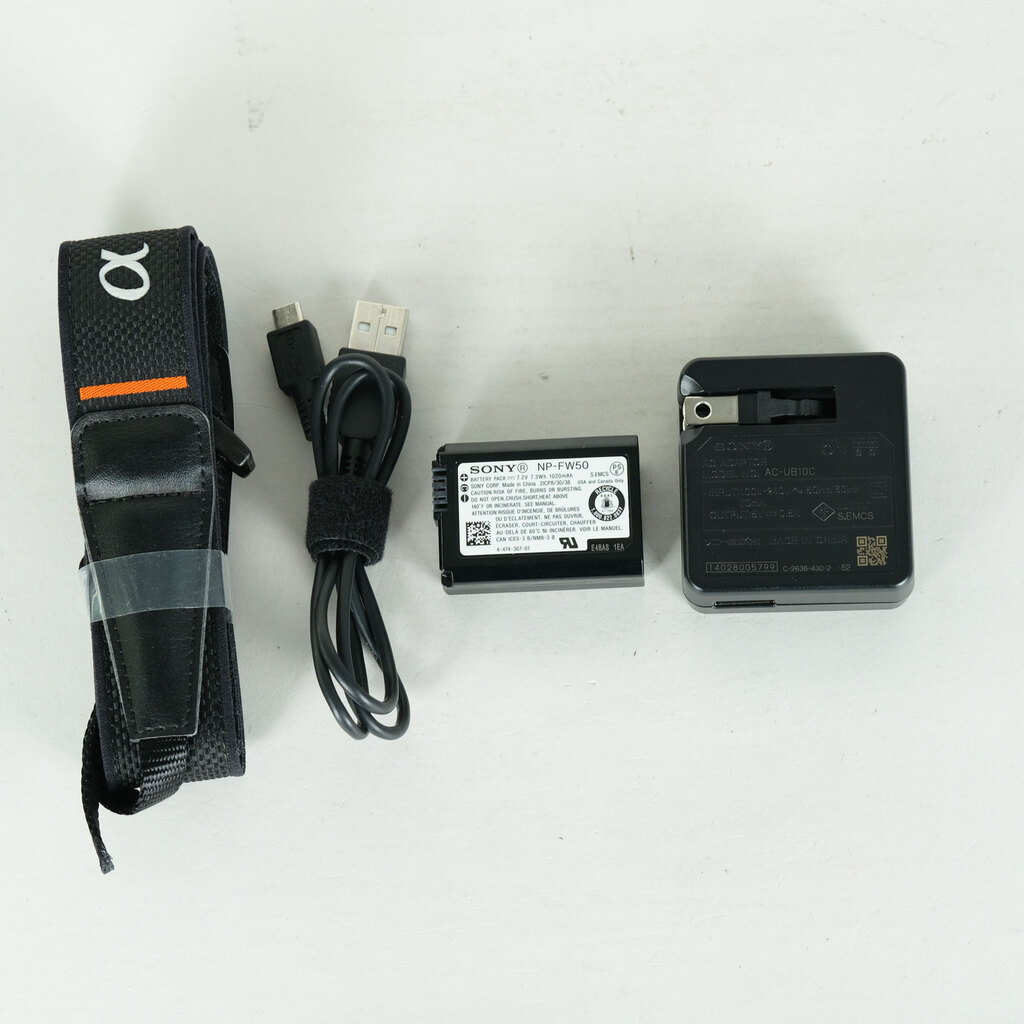 SONY α6000(ILCE-6000) SONY α6000(ILCE-6000)