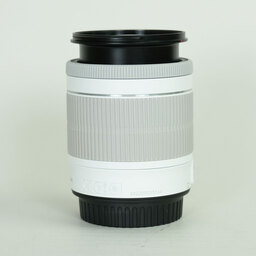 Canon EF-S18-55mm F3.5-5.6 IS STM ホワイト