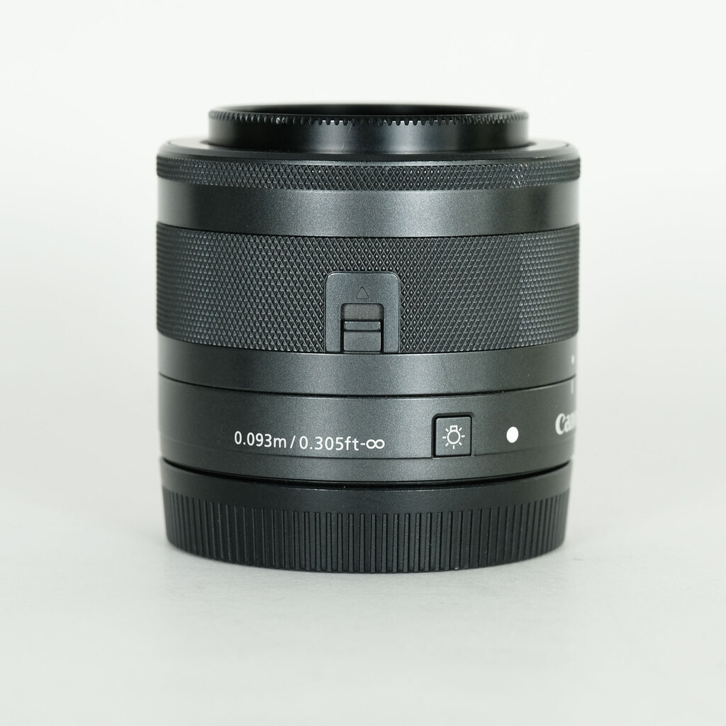 Canon EF-M28mm F3.5 マクロ IS STM