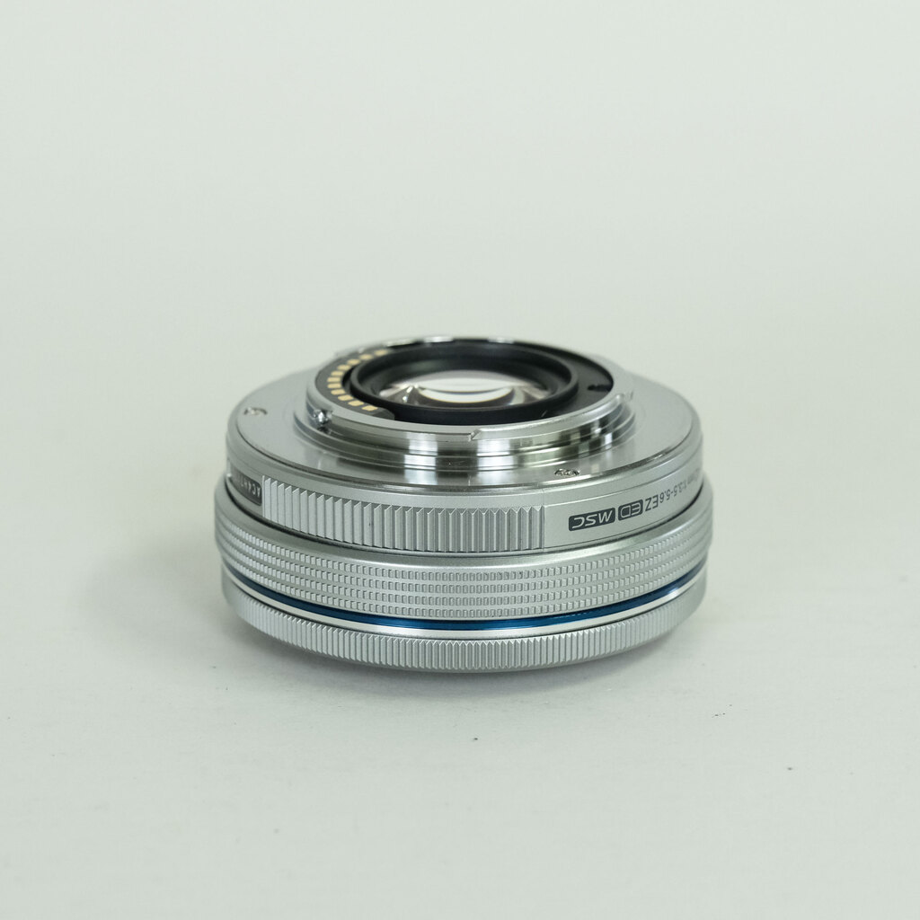 OLYMPUS M.ZUIKO DIGITAL ED 14-42mm F3.5-5.6 シルバー