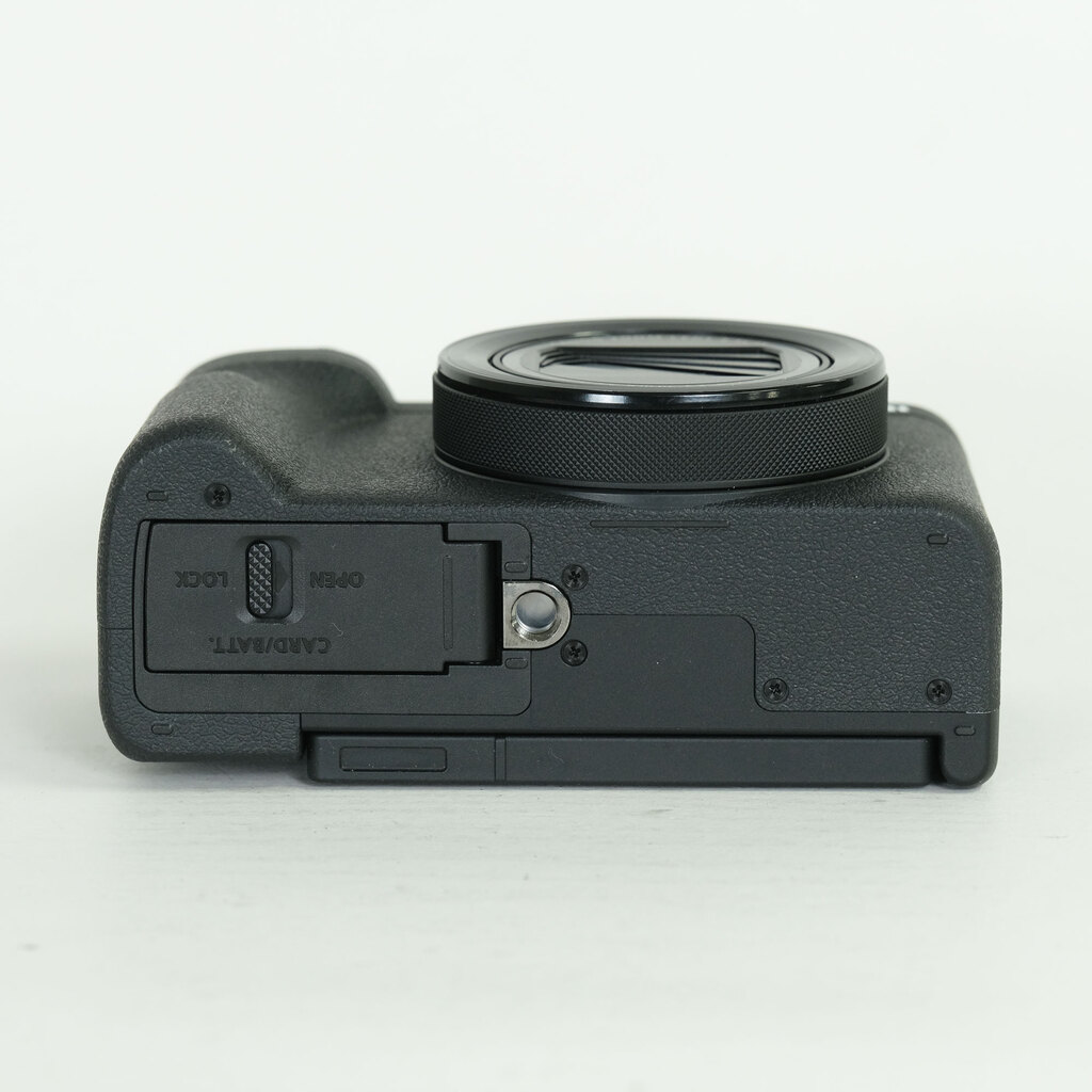 Canon PowerShot V1