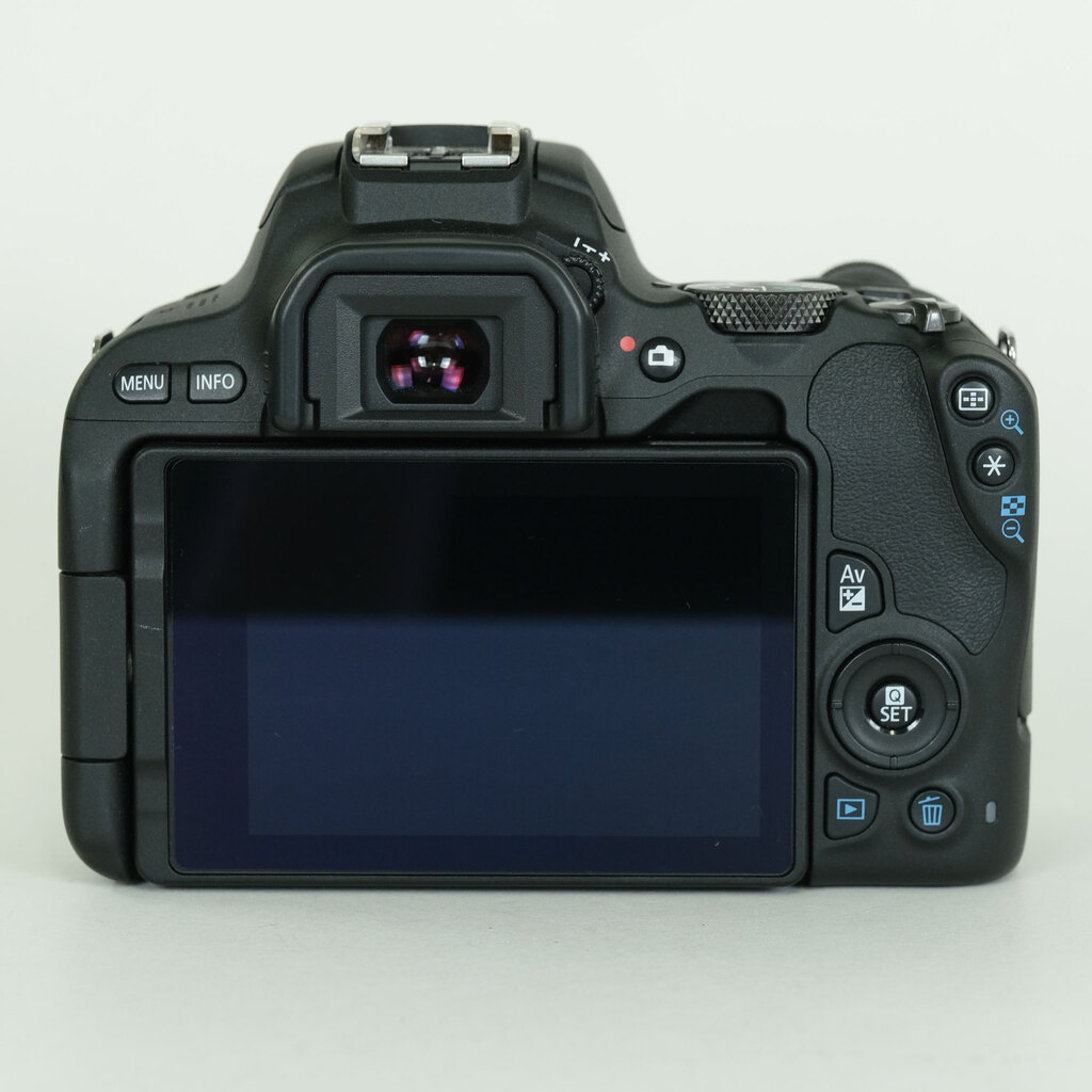 Canon EOS Kiss X9