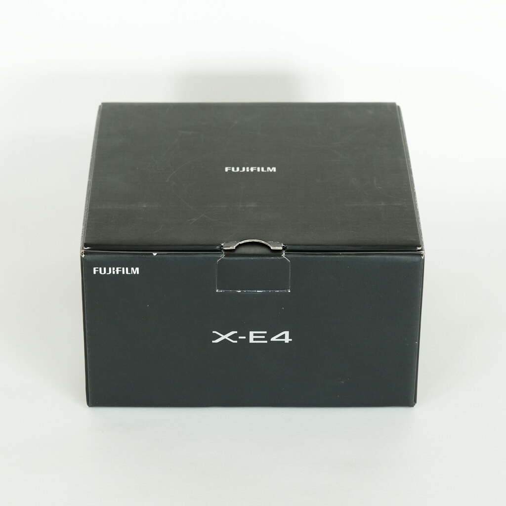 FUJIFILM X-E4