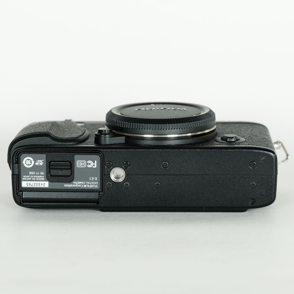 FUJIFILM X-E1 ブラックの出品 | ONE SCENE（ワンシーン）