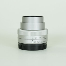Panasonic LUMIX G VARIO 12-32mm / F3.5-5.6 ASPH. / MEGA O.I.S.