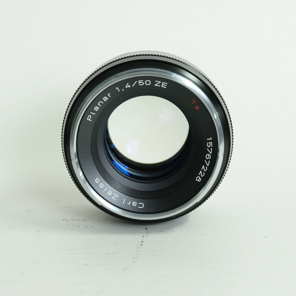 Carl Zeiss Planar T* 50mm F1.4 ZE [キヤノンEF用]