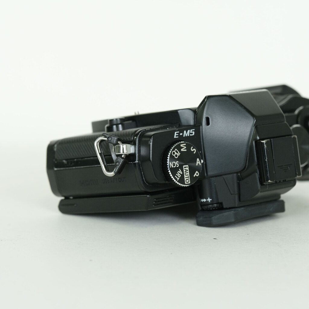 OLYMPUS OM-D E-M5 ボディ ブラック