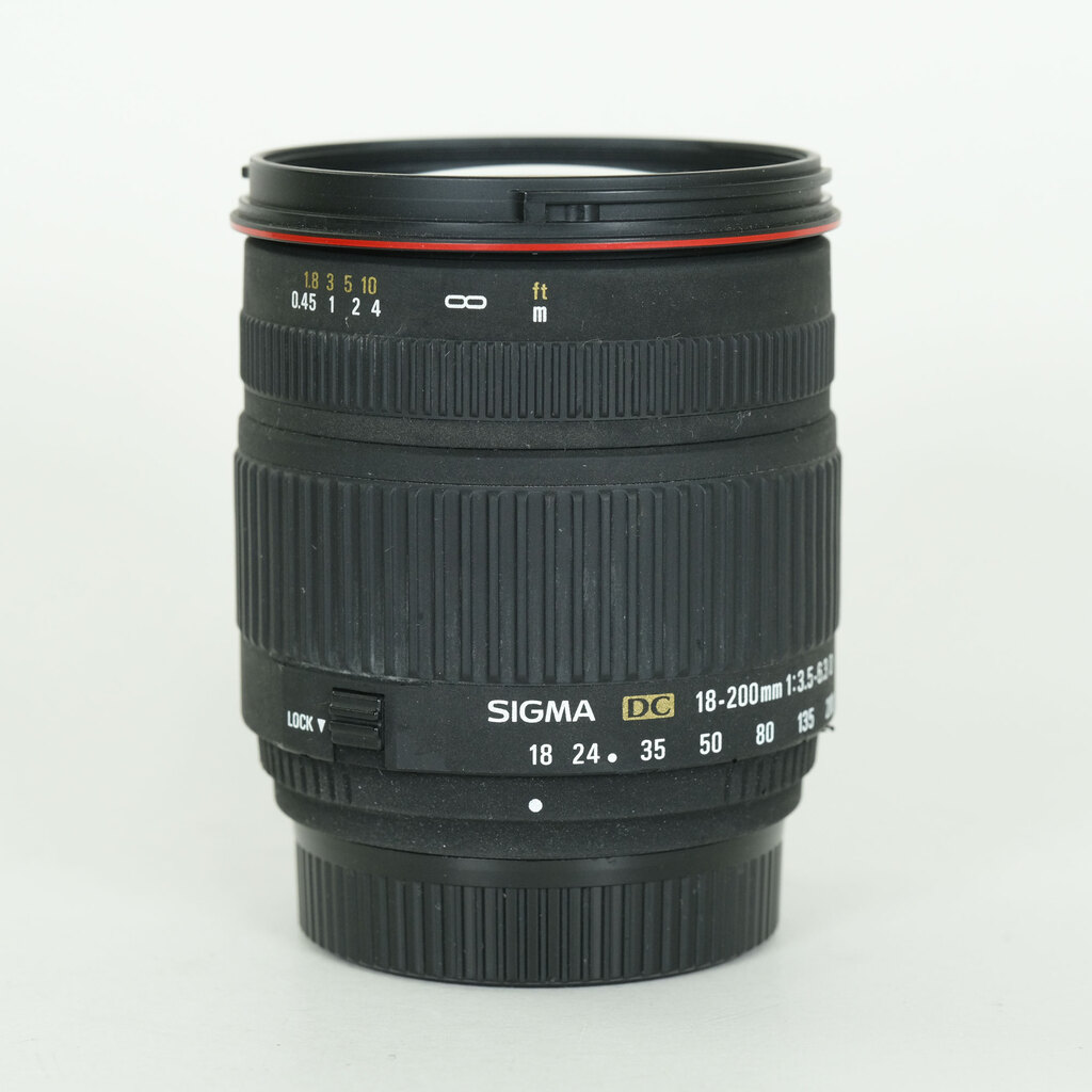 SIGMA 18-200mm F3.5-6.3 DC [ニコンF用]
