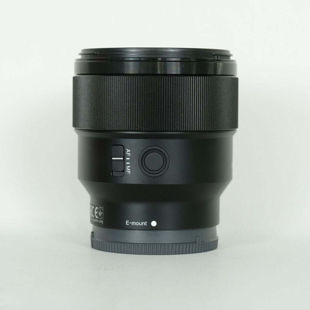 SONY FE 85mm F1.8 SEL85F18の出品 | ONE SCENE（ワンシーン）