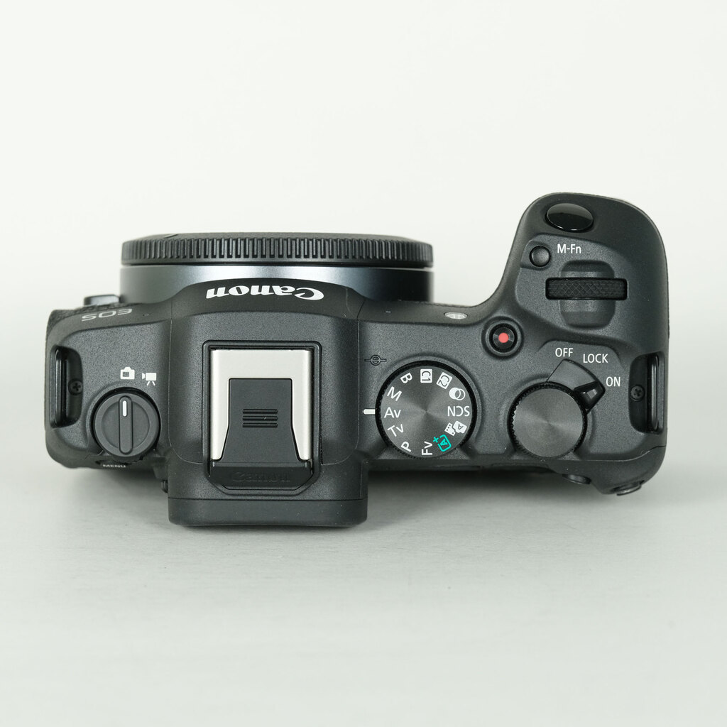 Canon EOS R8 Canon EOS R8