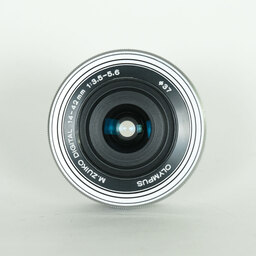 OLYMPUS M.ZUIKO DIGITAL ED 14-42mm F3.5-5.6 EZ シルバー