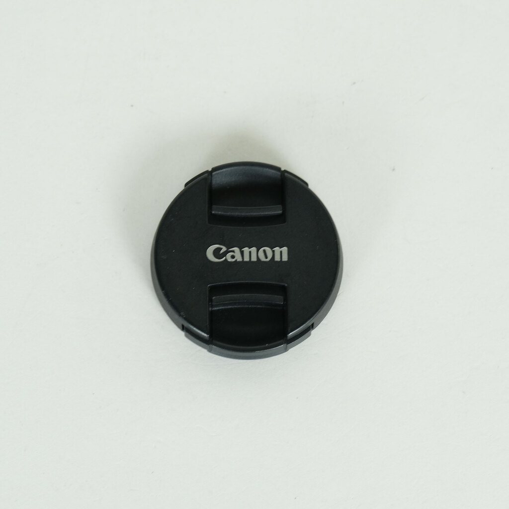 Canon RF50mm F1.8 STM Canon RF50mm F1.8 STM