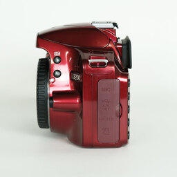Nikon D3200ボディ レッド