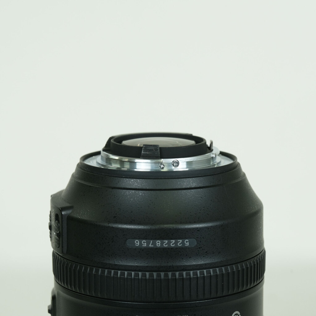 Nikon AF-S NIKKOR 28-300mm f/3.5-5.6G ED VR Nikon AF-S NIKKOR 28-300mm f/3.5-5.6G ED VR