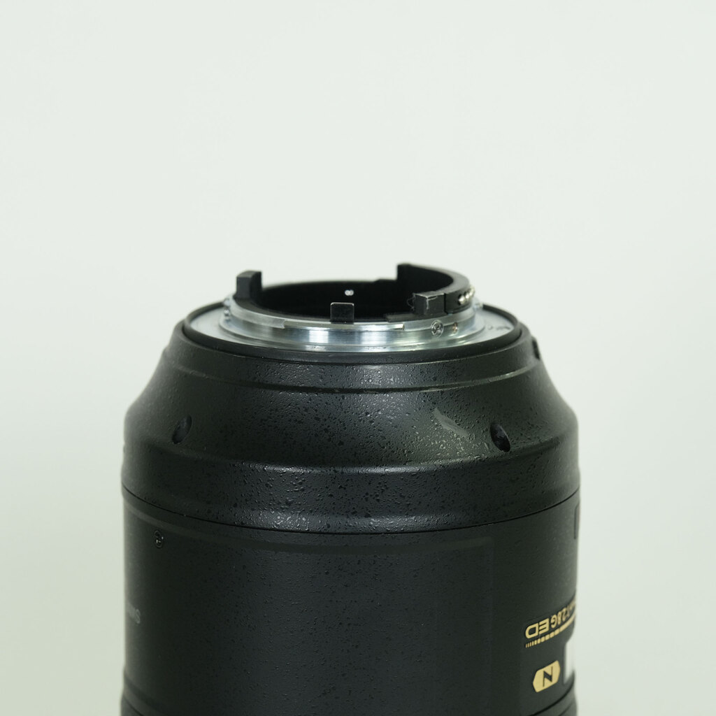 Nikon AF-S VR Micro-Nikkor 105mm f/2.8G IF-ED