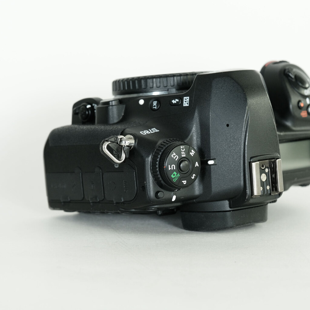Nikon D780