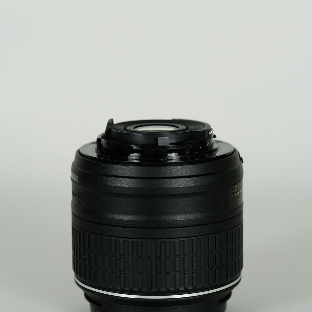 Nikon AF-S DX NIKKOR 18-55mm f3.5-5.6G VR II