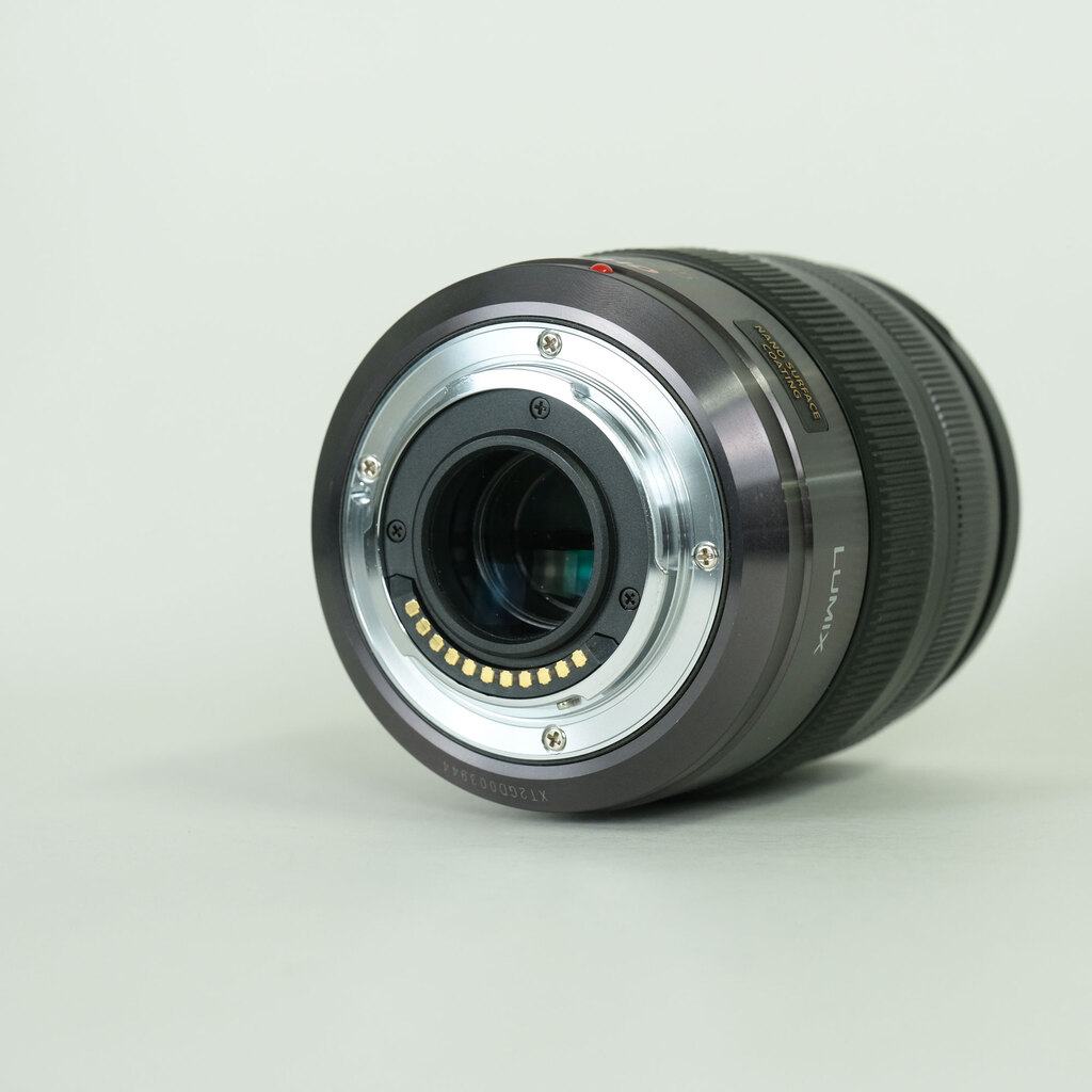 Panasonic LUMIX G X VARIO 12-35mm / F2.8 ASPH. / POWER O.I.S. Panasonic LUMIX G X VARIO 12-35mm / F2.8 ASPH. / POWER O.I.S.