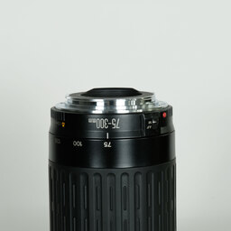 Canon EF75-300mm F4-5.6 IS USM