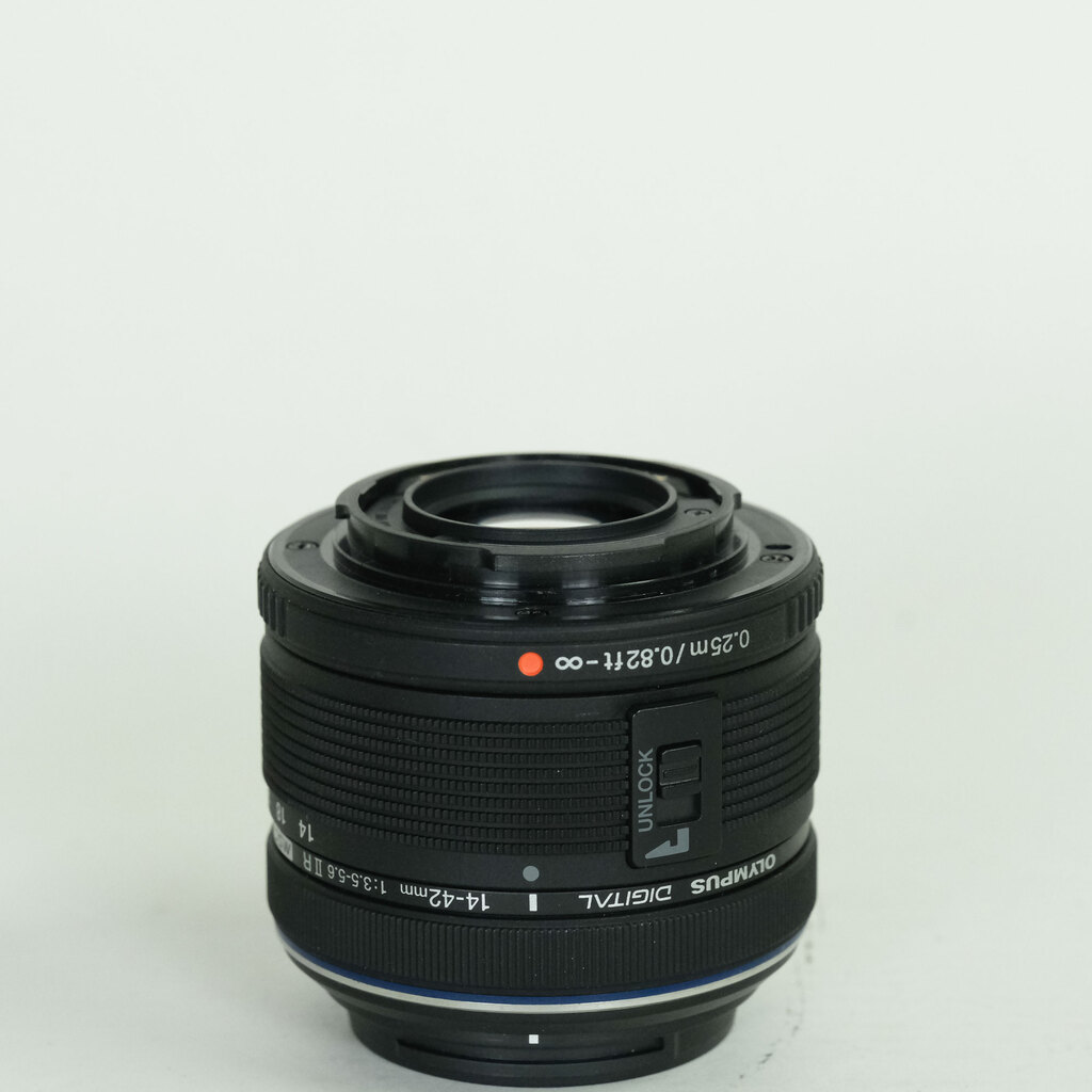 OLYMPUS M.ZUIKO DIGITAL 14-42mm F3.5-5.6IIR ブラック