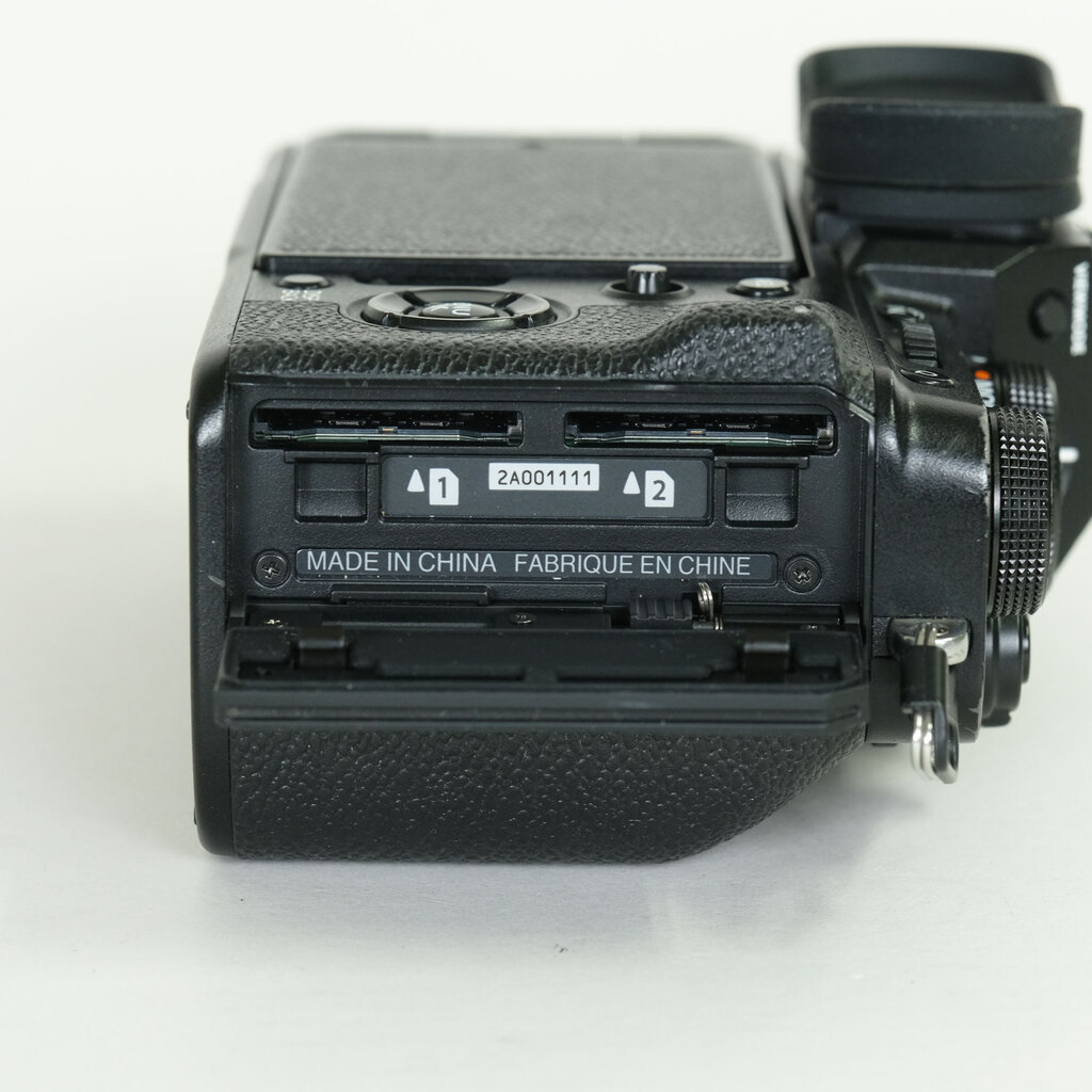 FUJIFILM X-T4 FUJIFILM X-T4
