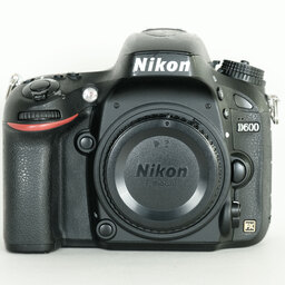 Nikon D600