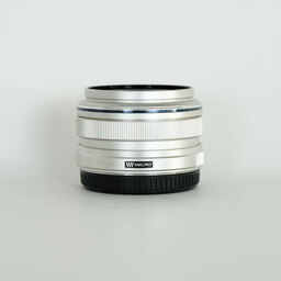 OLYMPUS M.ZUIKO DIGITAL 17mm F1.8