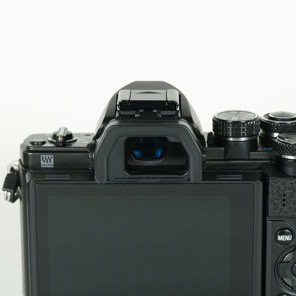 OLYMPUS OM-D E-M10 Mark II OLYMPUS OM-D E-M10 Mark II