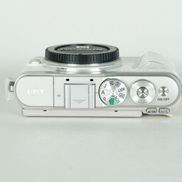 OLYMPUS PEN E-PL9