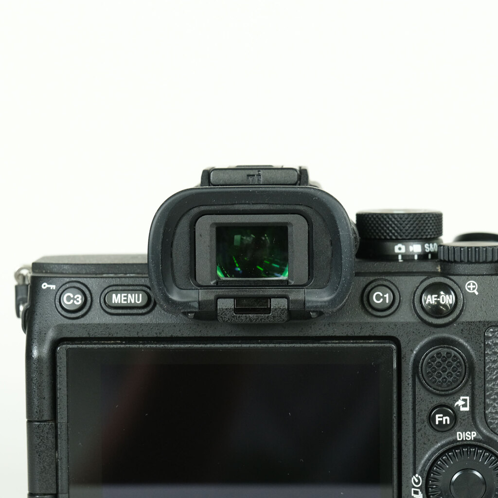 SONY α7 IV（ILCE-7M4）の出品 | ONE SCENE（ワンシーン）